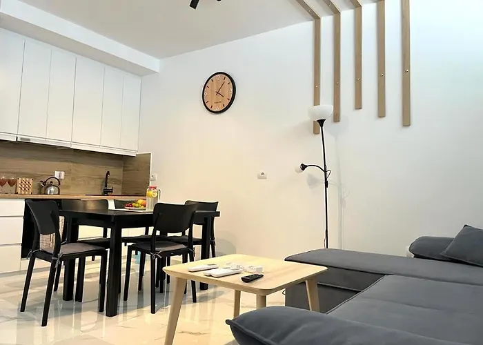 公寓 Diamond Star 1 *