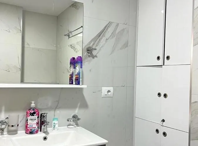 Diamond Star 1 Sarandë